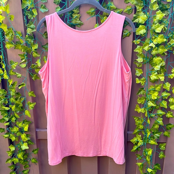 NWT/DG2 By Diane Gilman mixed media layered easy tank. Size Large 20” pit to pit - Picture 4 of 6